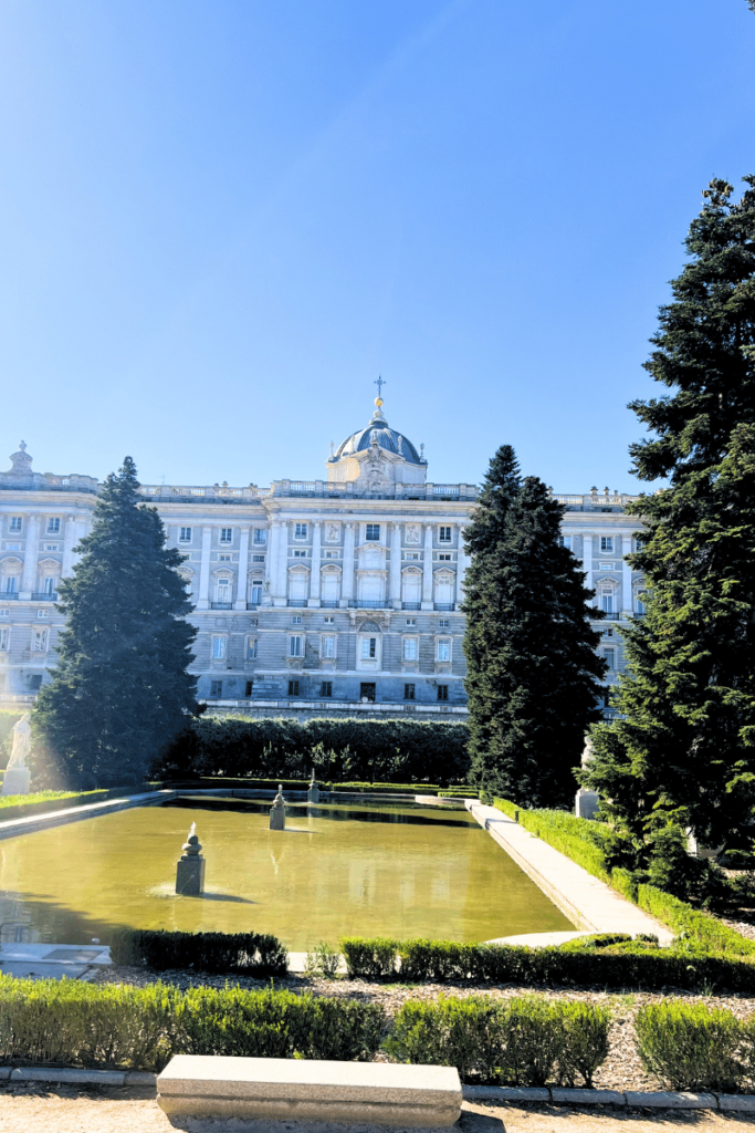 Paleis Madrid - Treasure Travels