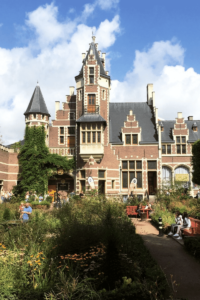 Antwerpen Zoo - Treasure Travels