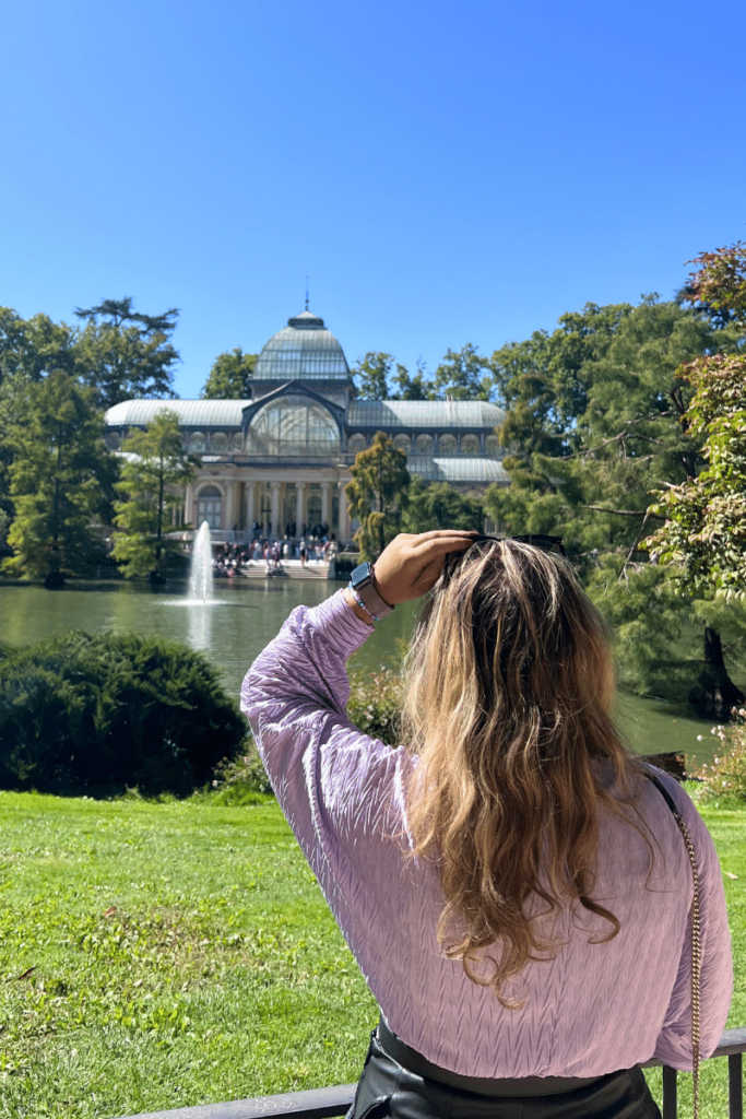 Palacia de Crystal - Treasure Travels